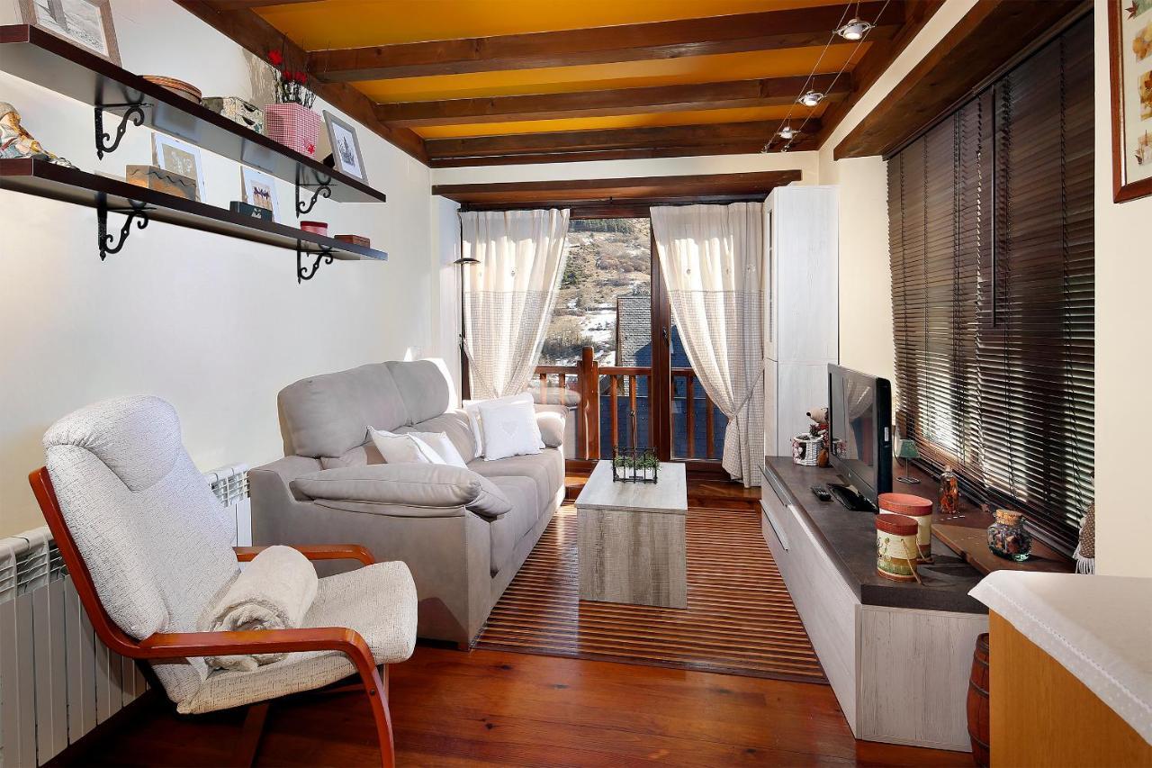 Apartamento La Santeta De Aran Vielha Exterior foto
